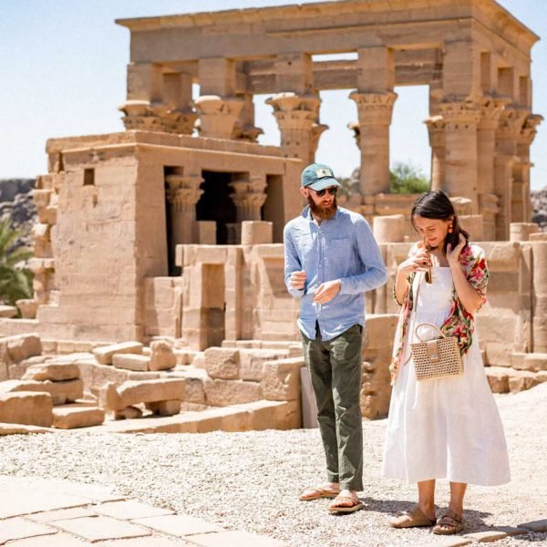 Great-photo-of-the-couple-from-Philae-Temple